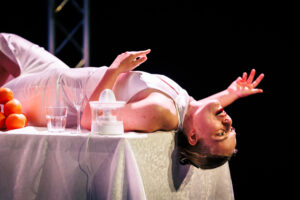 Jus D_Orange 01 © Christein van Hoffen in opdracht van het Theaterschip